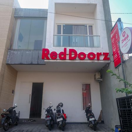 Hotel Reddoorz Syariah Near Simpang Lima Semarang Jomblang Esterno foto