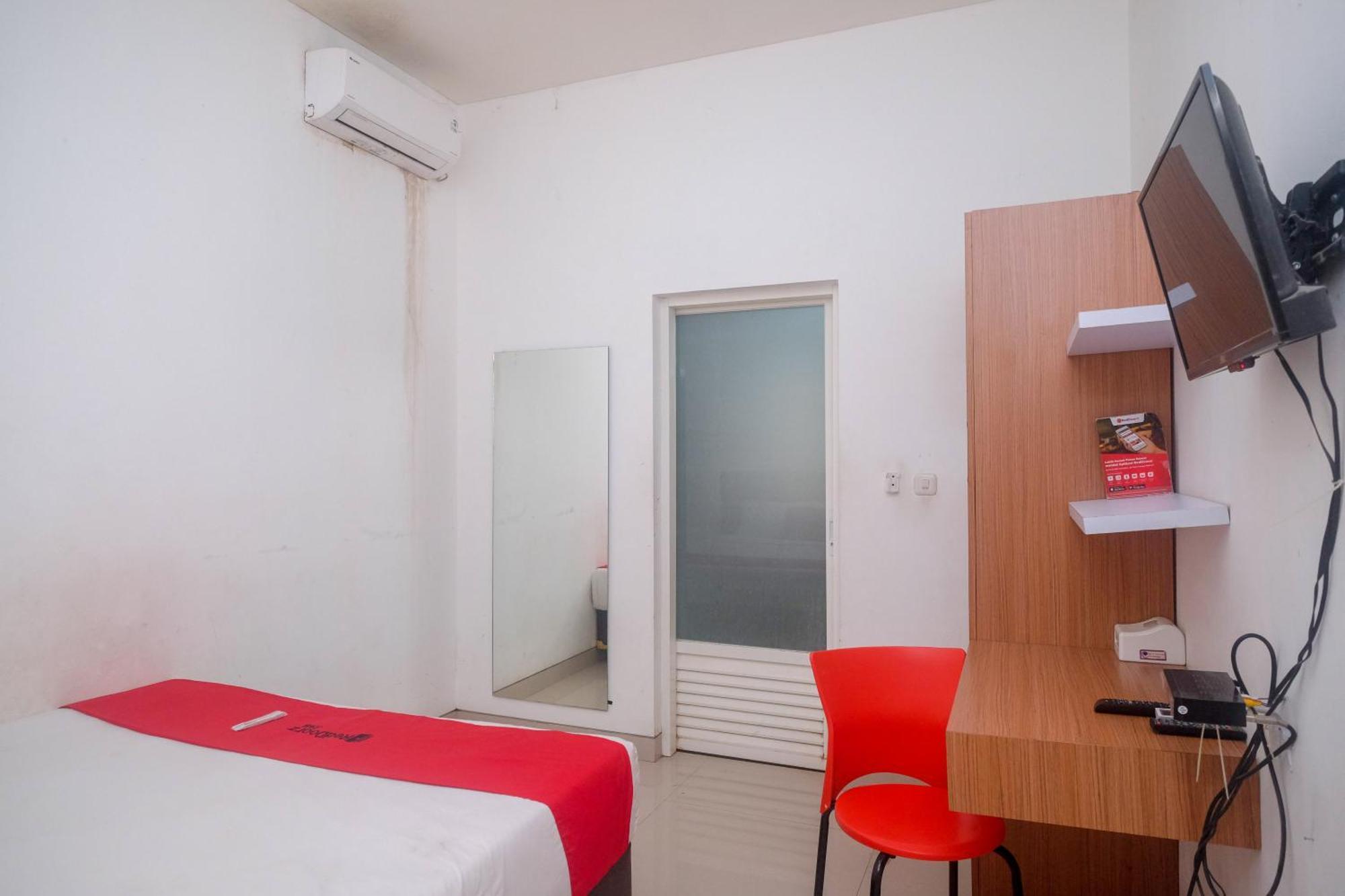 Hotel Reddoorz Syariah Near Simpang Lima Semarang Jomblang Esterno foto